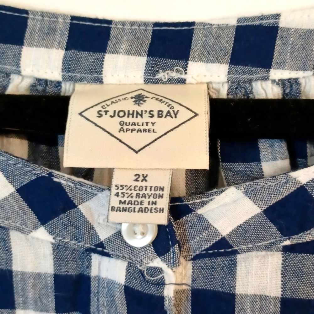St. John's Bay-Navy Blue Quarter sleeve checker Blouse